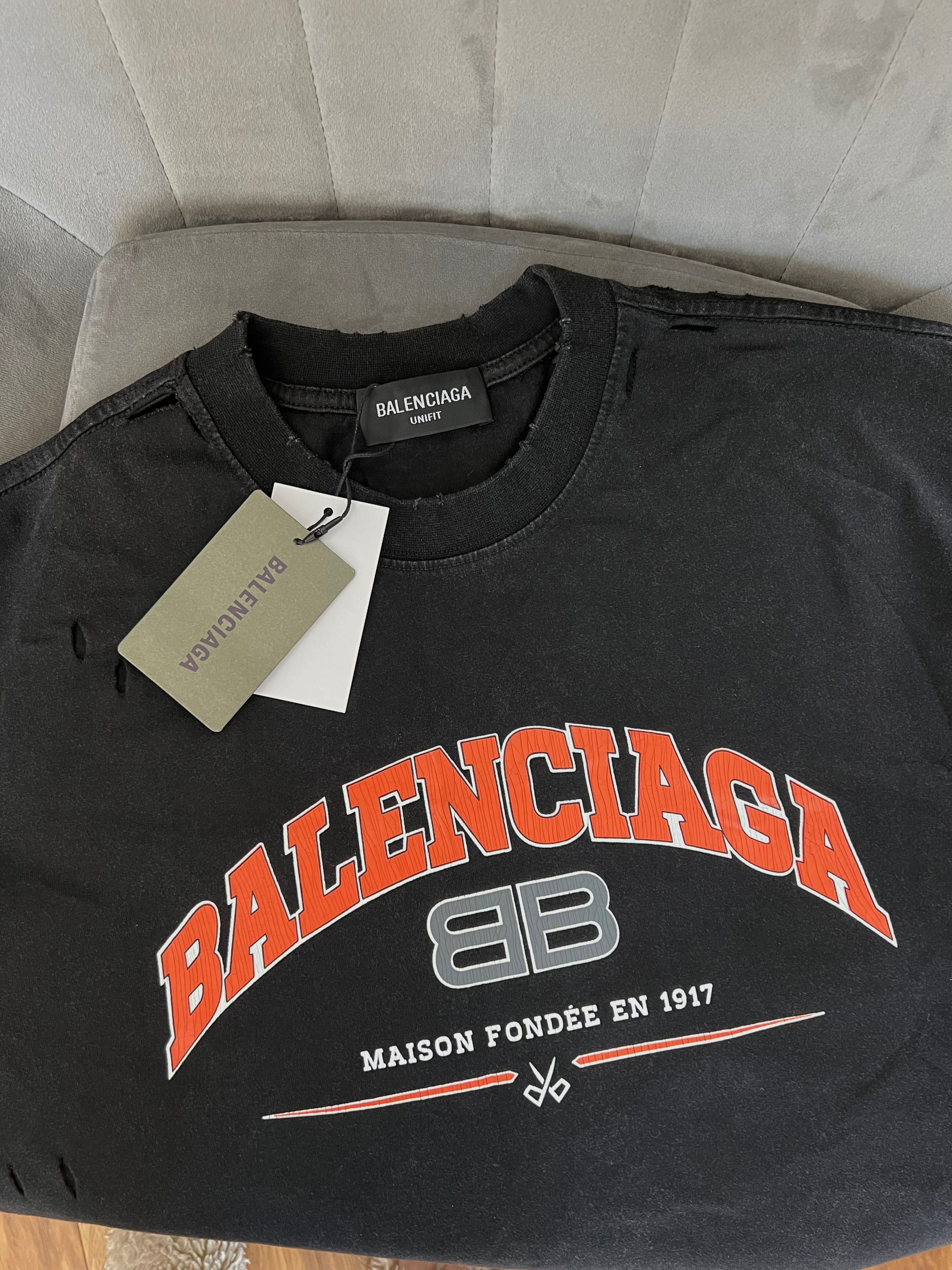 унисекс тениска Balenciaga