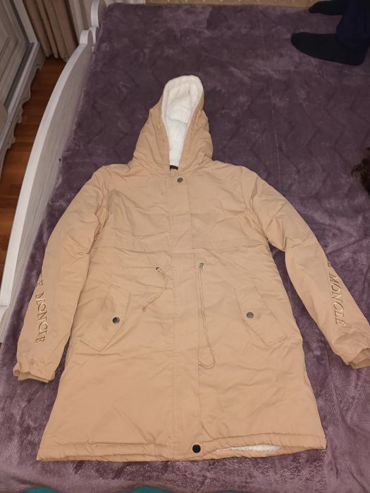 Ayyolar kurtkasi sotiladi