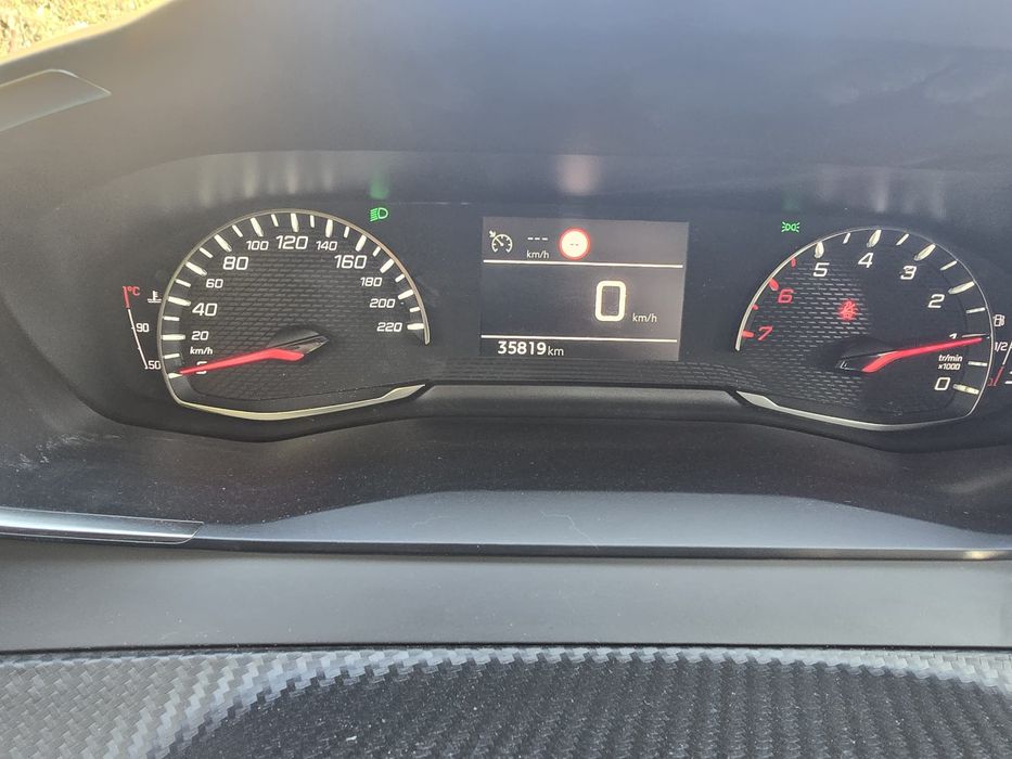 Peugeot 208 UP an 2020 1.2 benzina