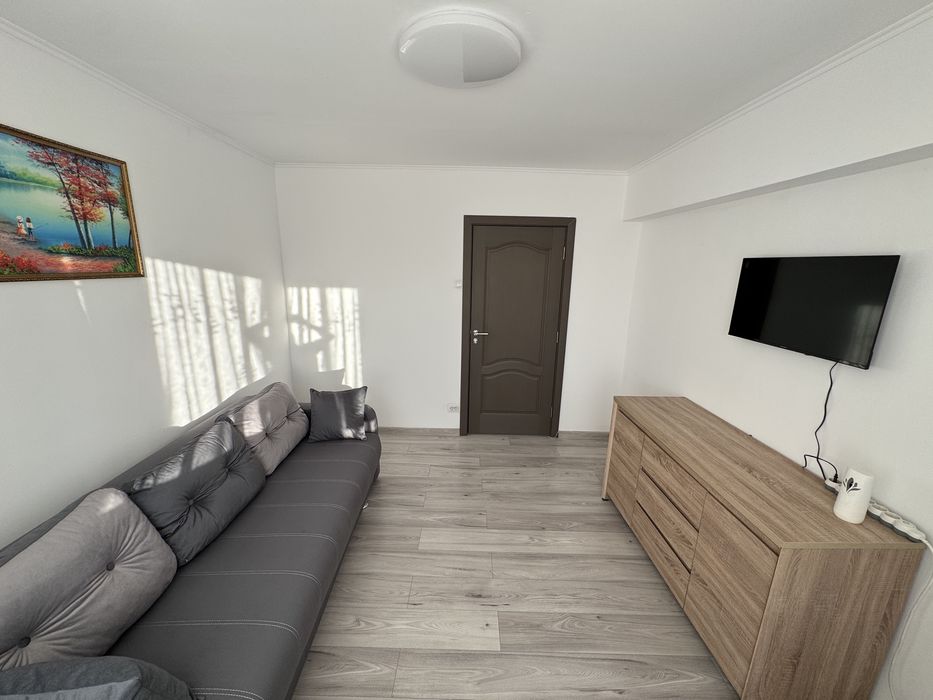 Inchiriez apartament 2 camere decomandtae