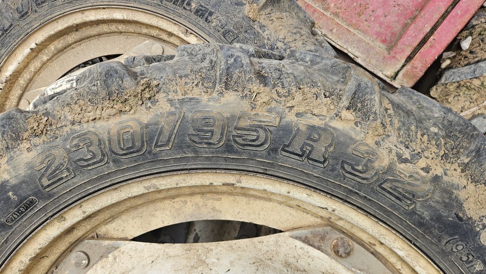 Roți tehnologice (înguste) 230/95 R32 sau 9.5R32