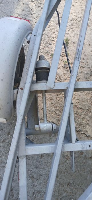 Продава се колесар за 3 мотора с преглед до юни 2026г. И платен данък