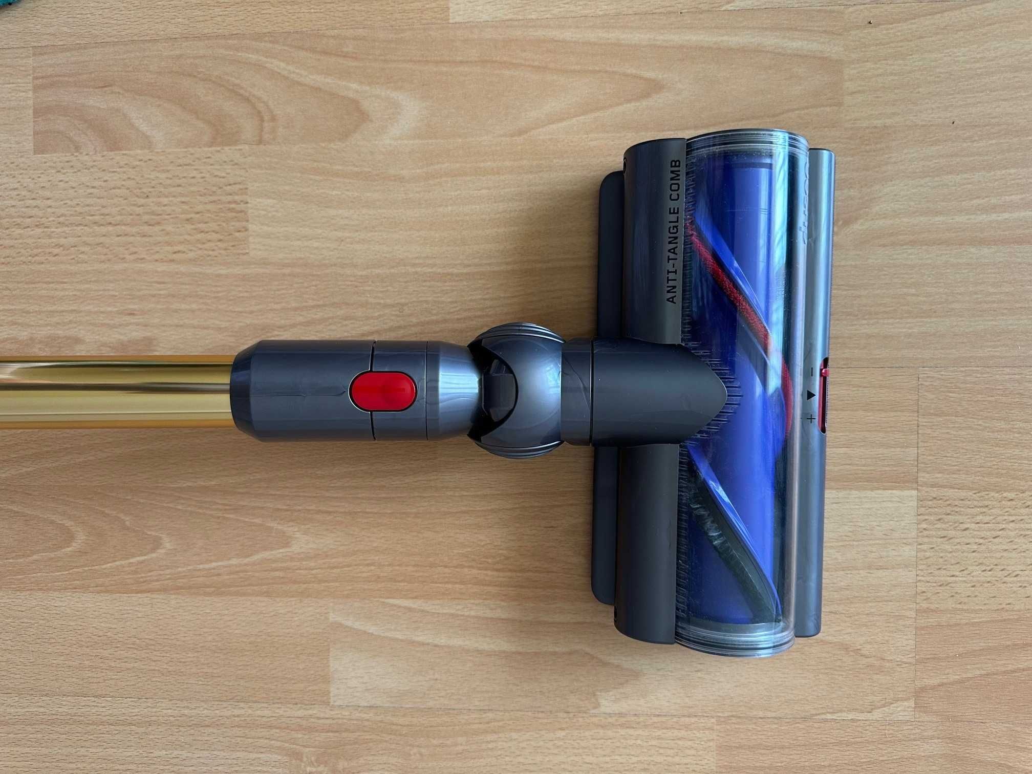 Вертикална прахосмукачка Dyson V15 Detect Absolute, LCD дисплей,660 W