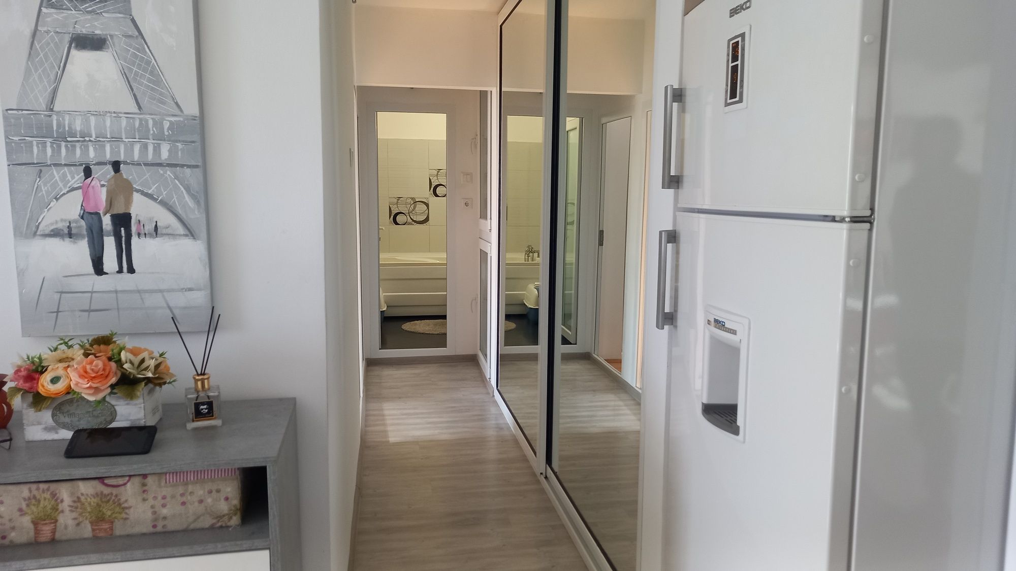 Apartament 3 camere micro 12 strada 8Martie