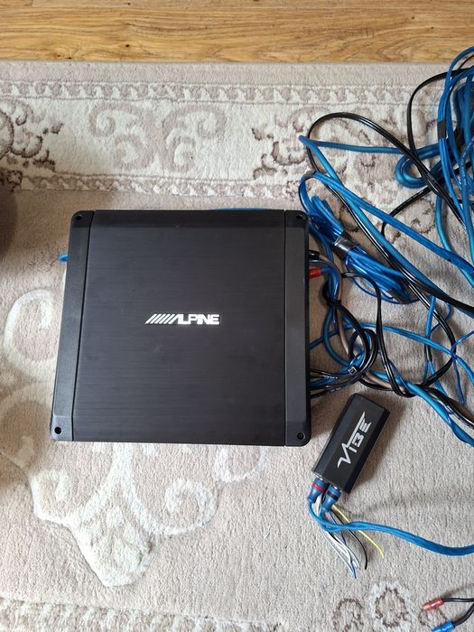 Amplificator auto Alpine 300W