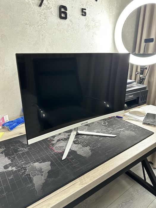 Монитор 24 Delcom