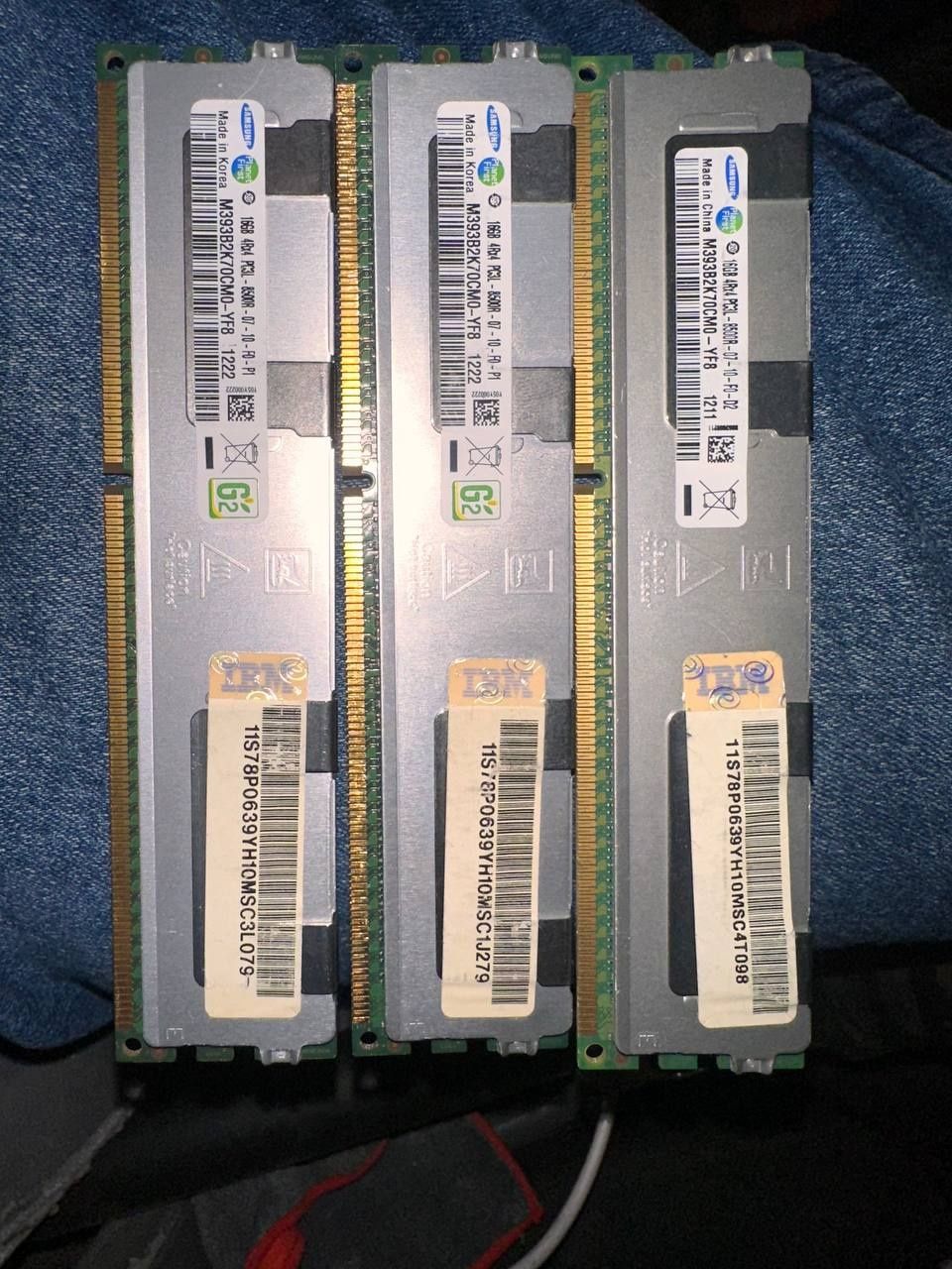 Серверная оперативная память 16 GB DDR3/60 штук