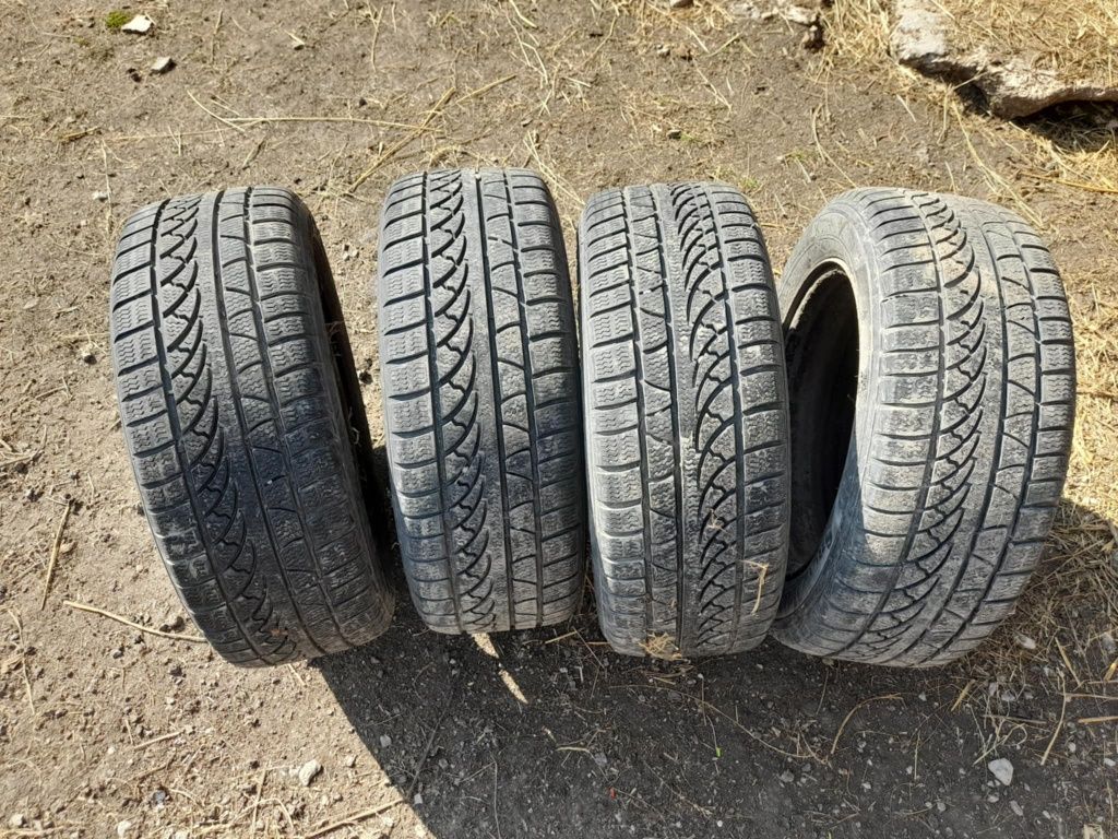 Продавам зимни гуми Петлас