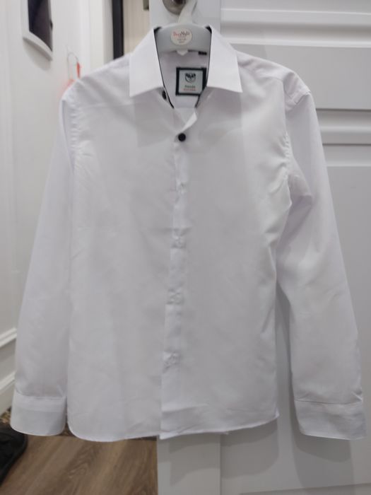 Срочно продам новую бел.рубашку