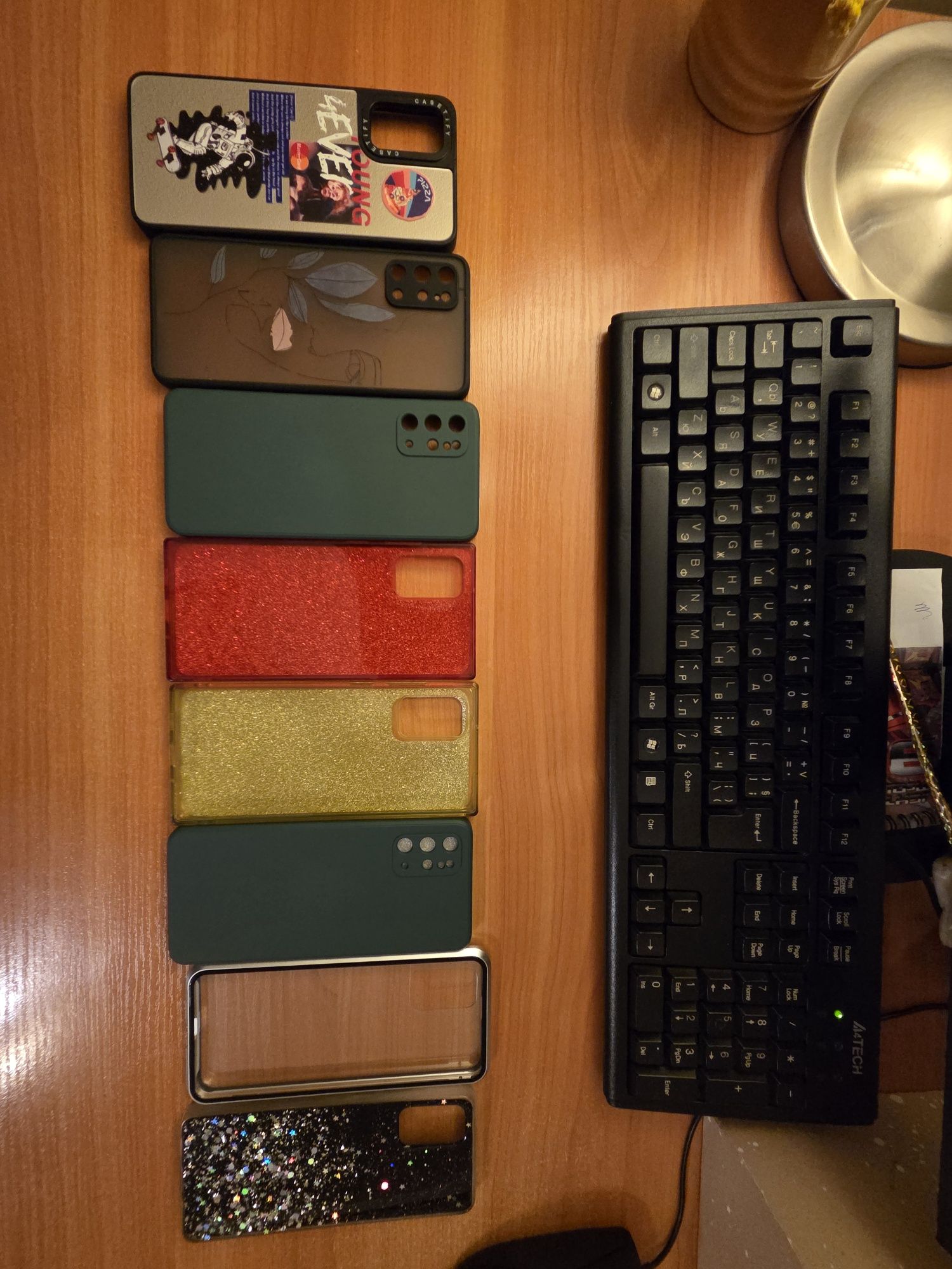 Продавам Samsung S20 + Cosmic Gray
