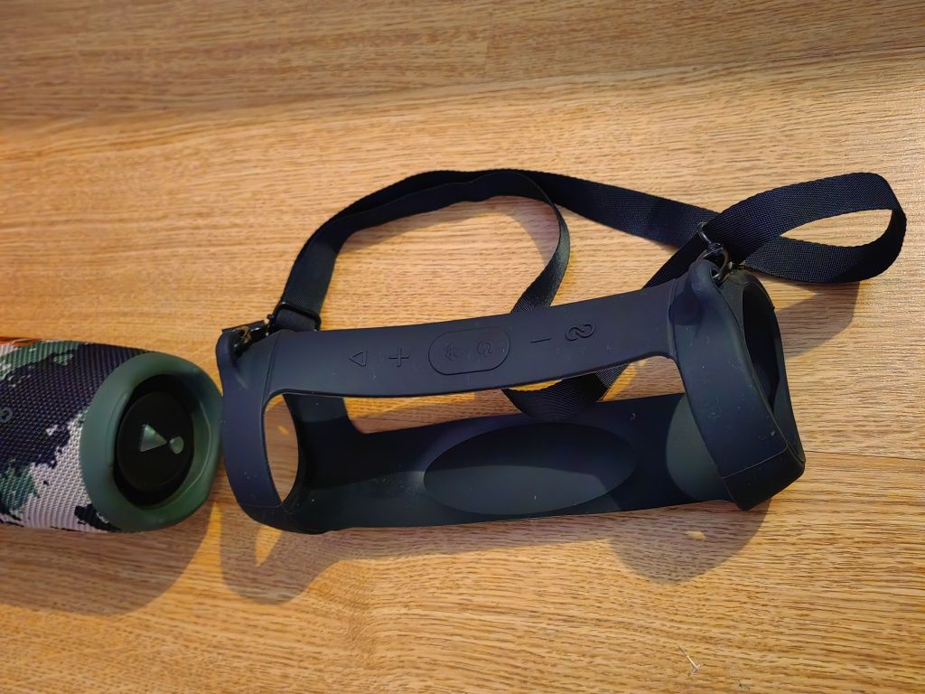 JBL CHARGE 5 Чисто нова