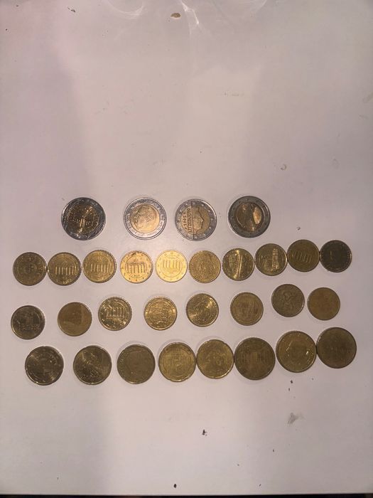 Продавам евро монети най различни