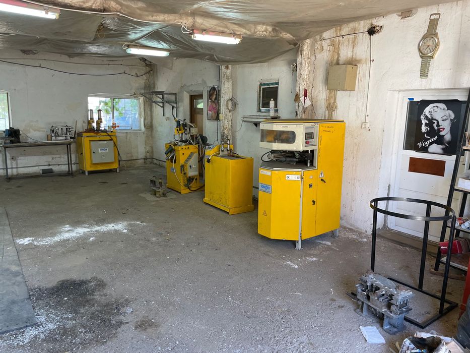 Vand linie utilaje tâmplărie PVC si aluminiu