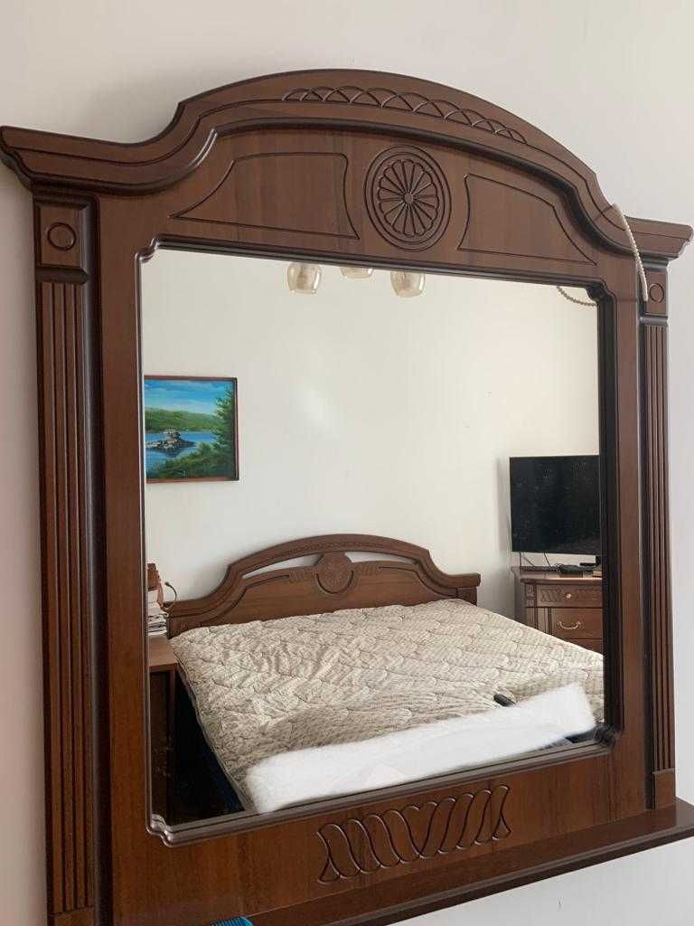 Белорусский спальный гарнитур в хорошем состоянии.