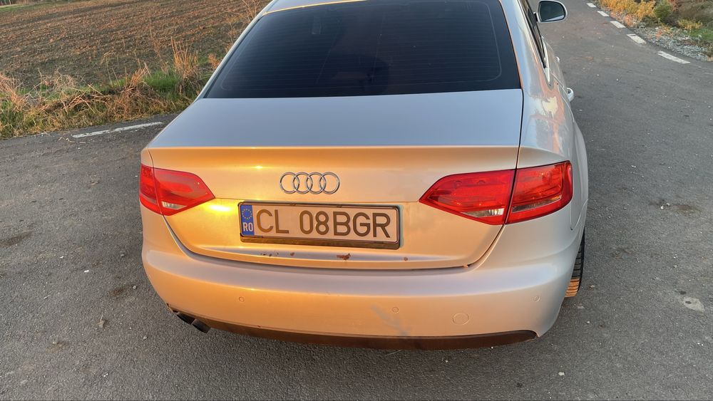 Audi a4 B8 2009 mai multe detalii privat