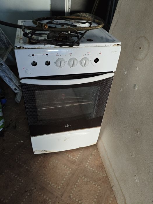 Газовая плита, 4х конфорочная