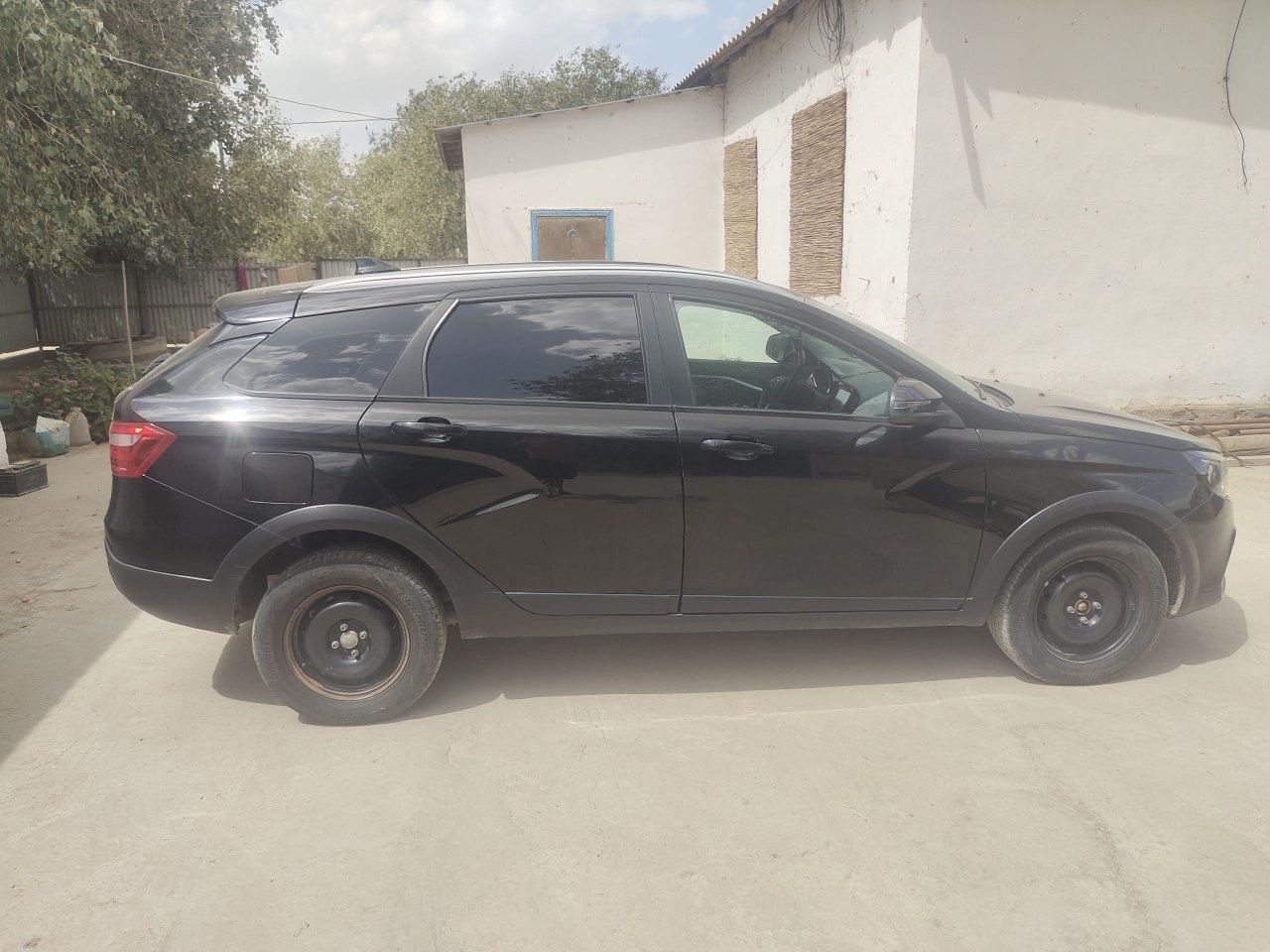 Lada Vesta sotiladi