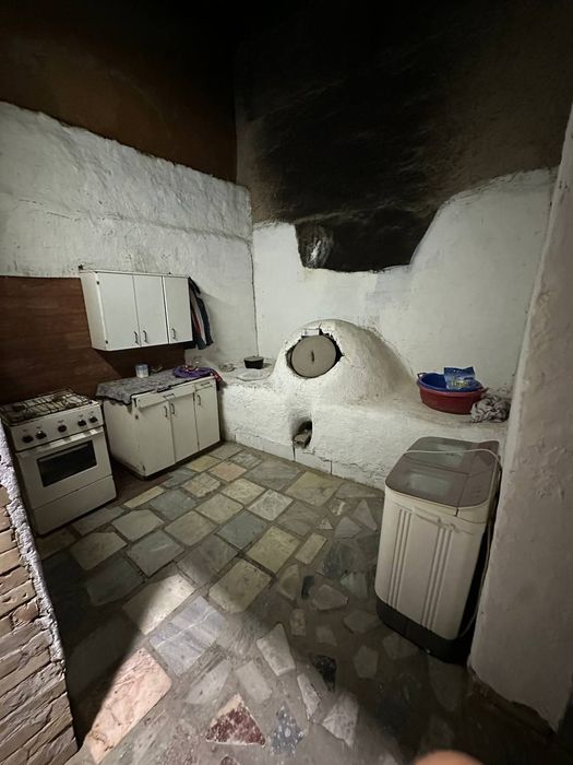 Hovli sotiladi srochnaga