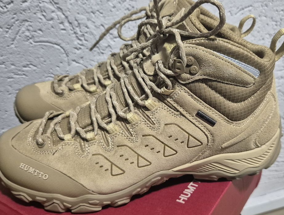 Продам демисезонные кроссовки HUMTTO