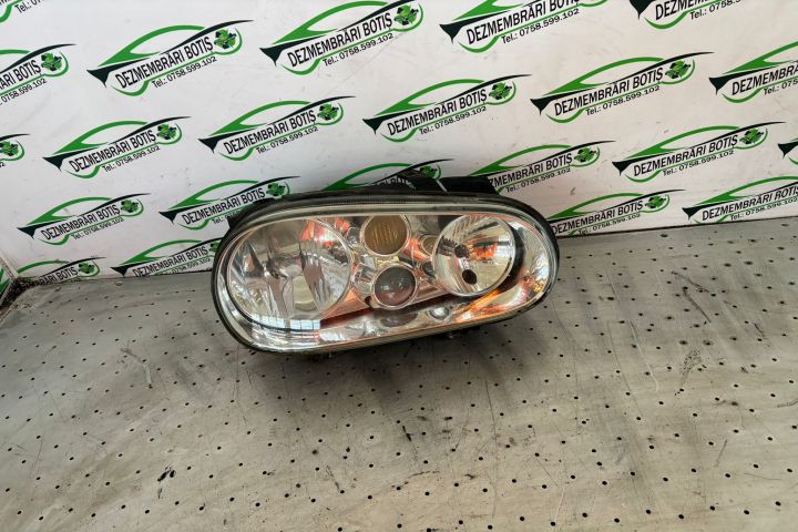 Far dreapta Volkswagen VW Golf a 4-a generatie