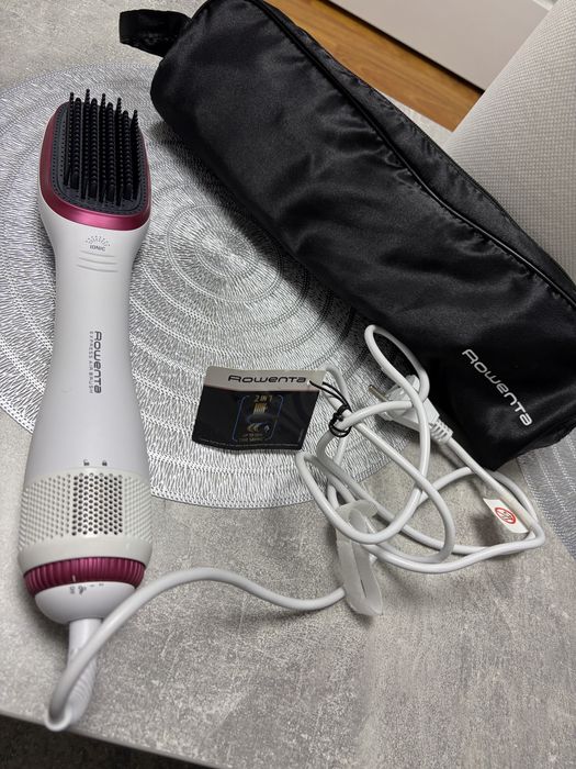 Perie indreptat/uscat parul ud