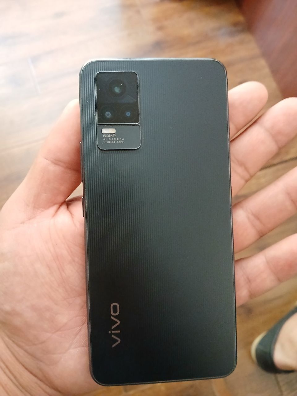 Vivo V21e sotiladi srochna