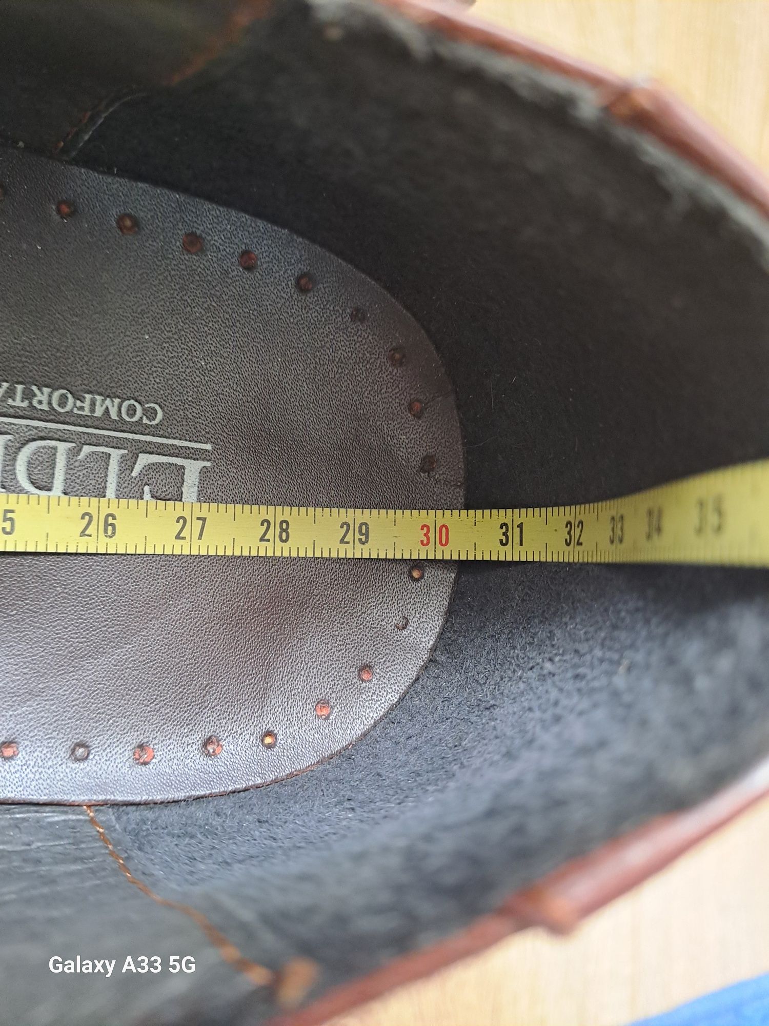 Noi! Vand pantofi de vara din piele pentru bărbați brand Eldemas.