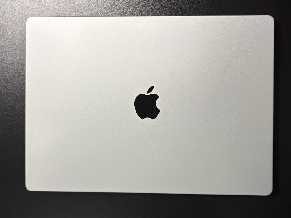 Macbook M1 Pro, 16 inchi, 16 GB RAM, 1Tb SSD