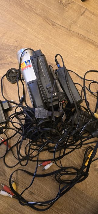 Sony Digital8 видеокамера DCR-TRV130E – работеща частично / за ремонт