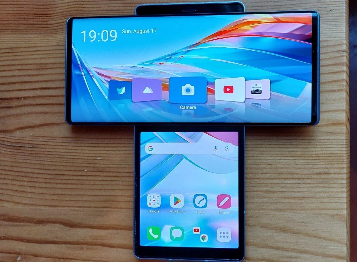 Продавам смартфон LG Wing