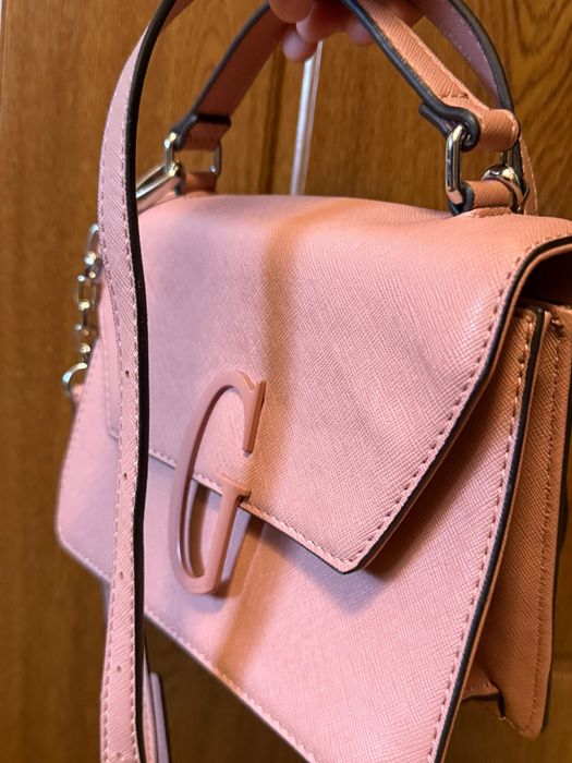 Дамска чанта guess