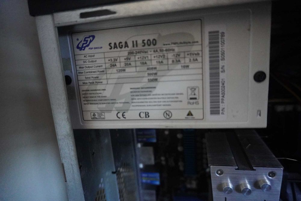 Настолен компютър pc и 1 монитор