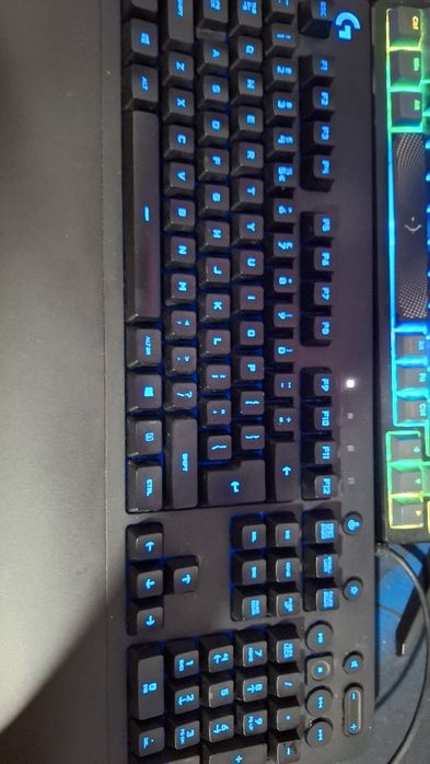 Tastatura Logitech G213