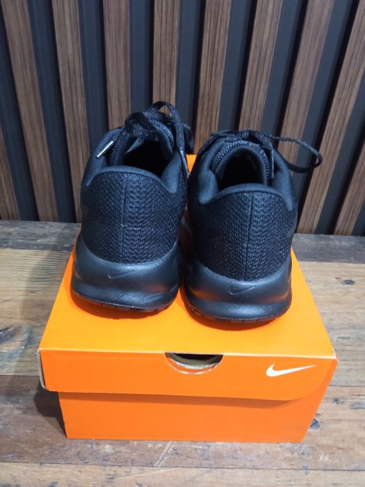 Мъжки черни маратонки Nike