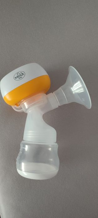 Vând pompă de san electrică.