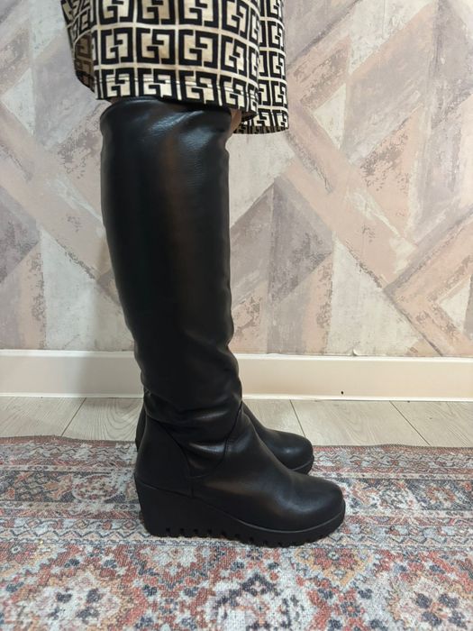 Продам зимние сапоги 37 размер.