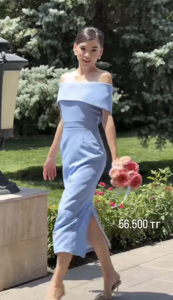 Утонченное платье небесно голубом цвете Lusabitovna