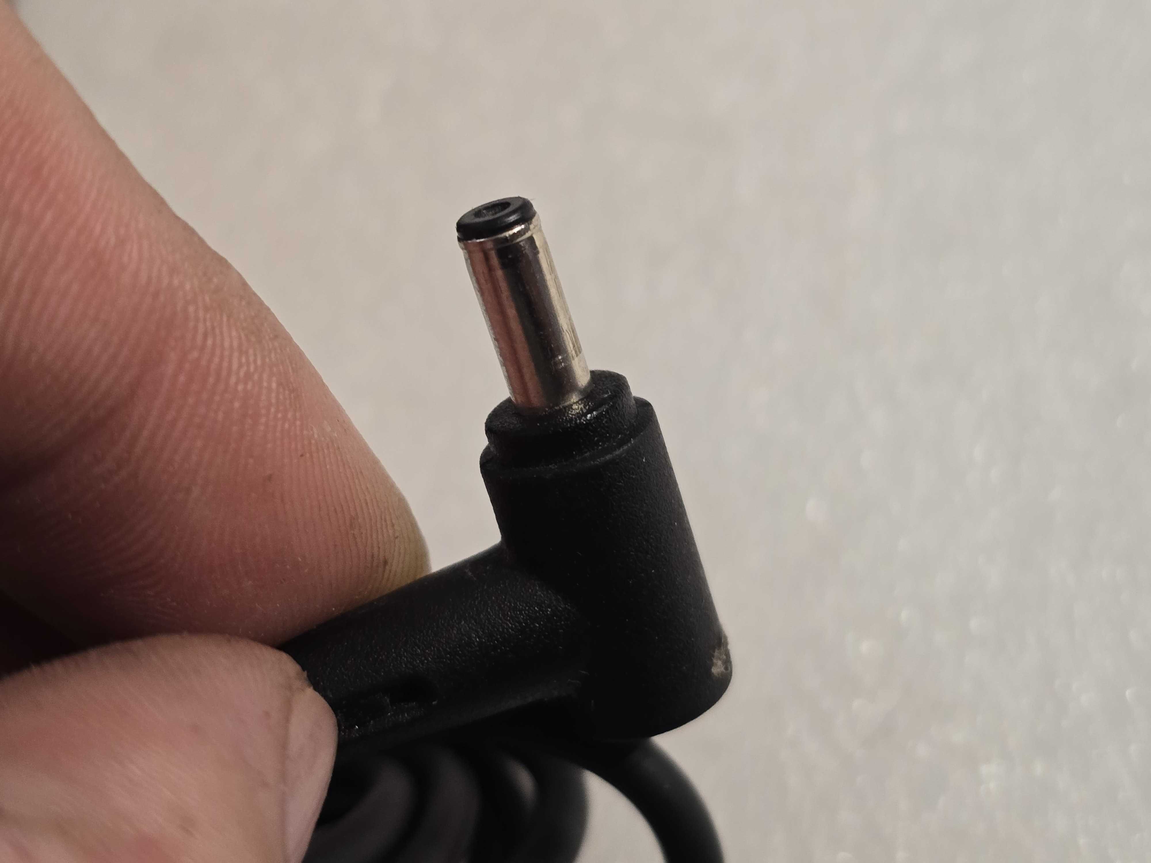 Incarcator laptop Original ASUS 19V 1.75A Mufă: 4.0 x 1.35mm AD2088020