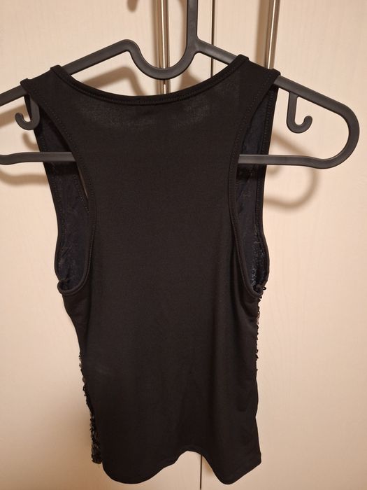 Рокля и топ с пайети +подарък ръкави  Обща цена 20лв