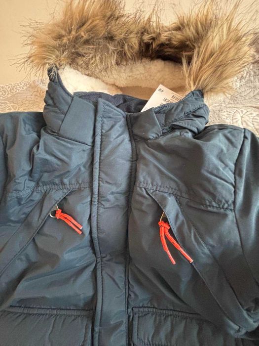 Ново детско зимно яке H&M с етикет, размер 110, мека подплата