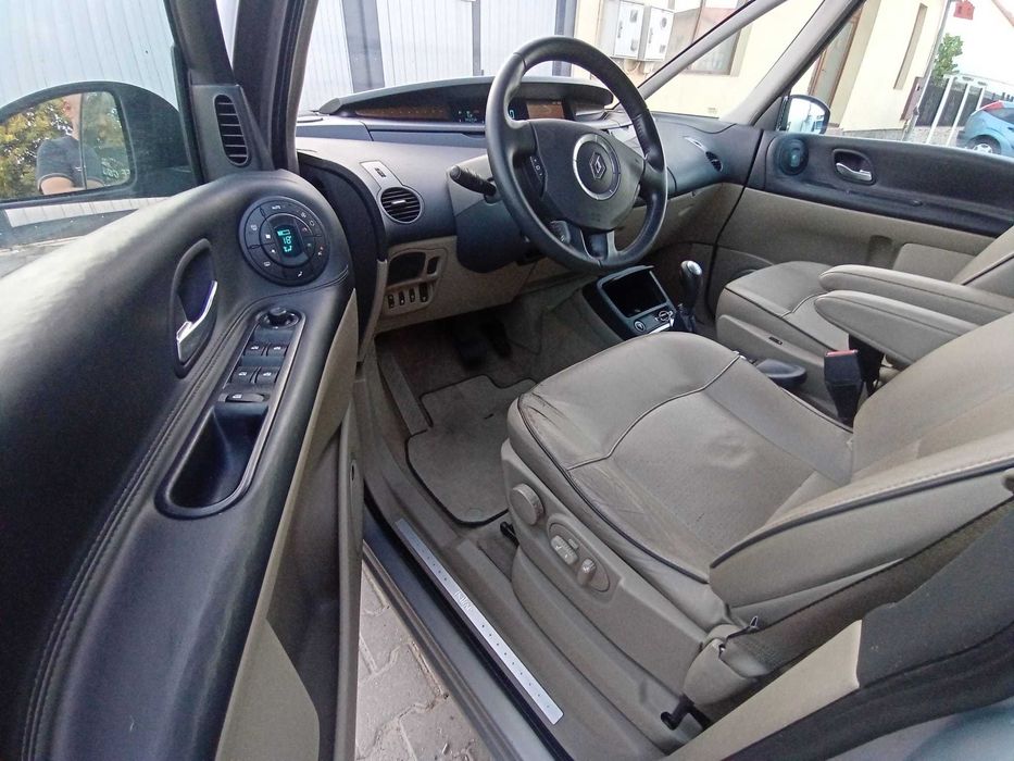 Renault Grand Espace. AUTOMATA. Initiale Paris / 2.0Dci 173 cp