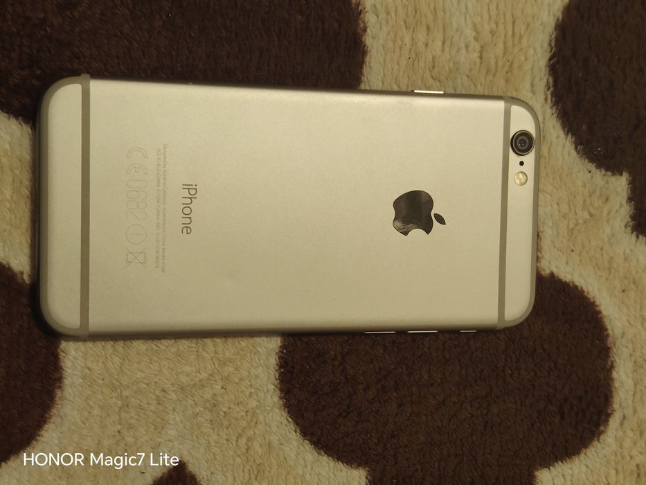 Vând iPhone 6 s preț 300 de lei negociabil