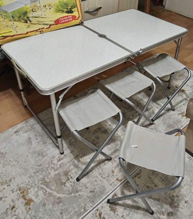 Продам кресла лежаки 2 разные, 1столик ком. для походов,дачи 1м.300т.с