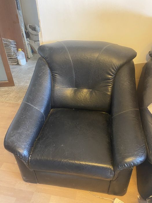 Canapea piele ecologica 3 pers. 2 forolii, pat 1 pers.