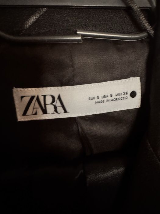 Дамски костюм ZARA нов