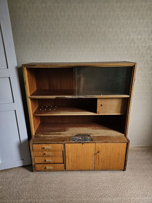 до субботы!! срочно сервант+2 шкафа