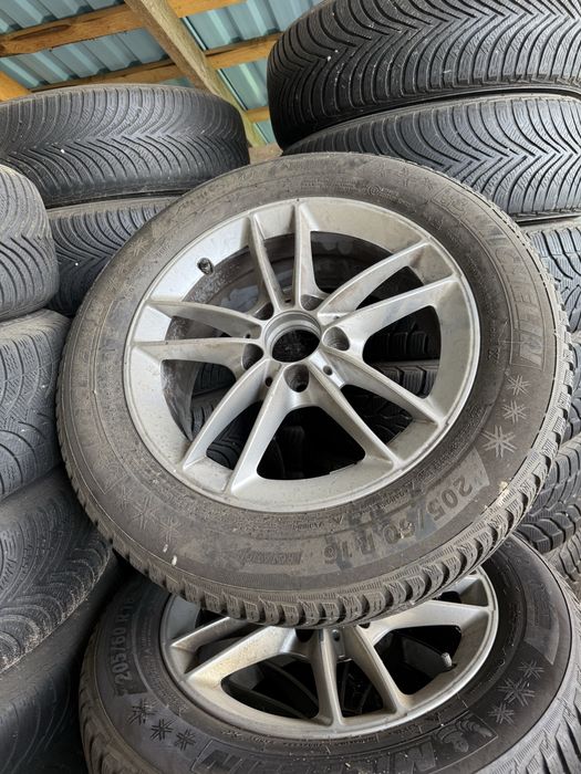 Roti Merrcedes complete, anvelope de iarna foarte bune! En gross!