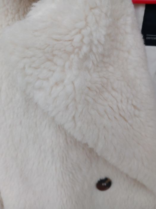 Vând haină de blana de culoare alba