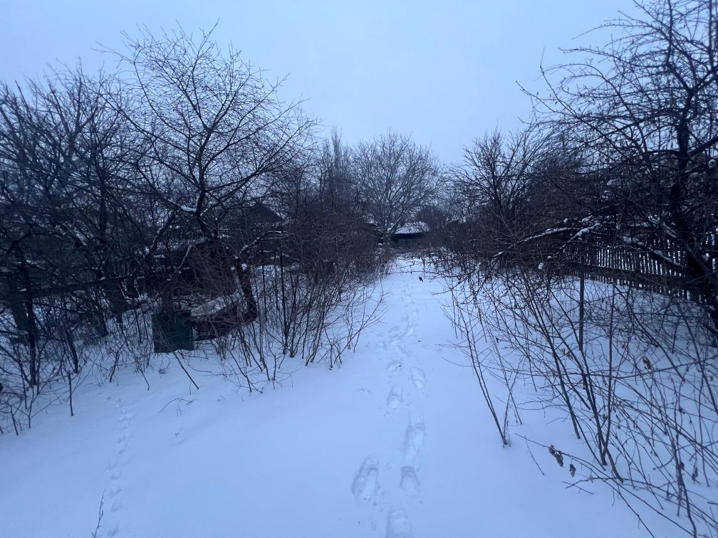 Есть в продаже дом. В Алатауском районе.