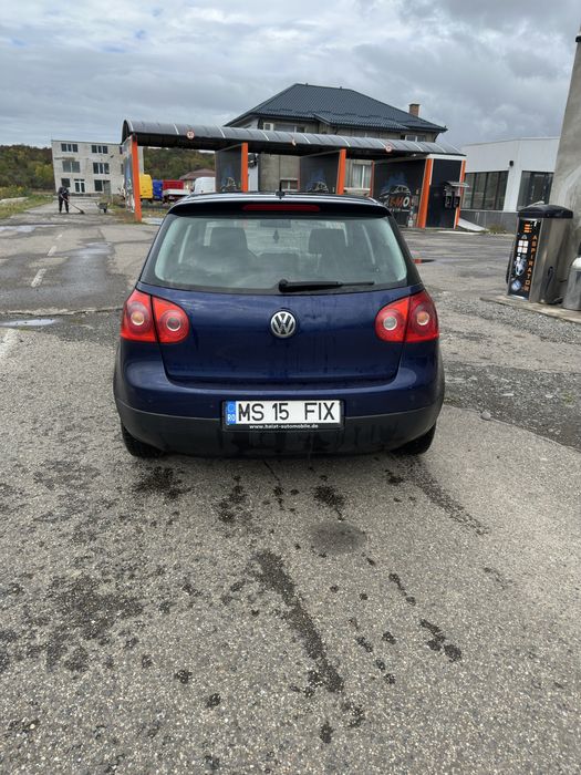 Golf v 2.0TDI.